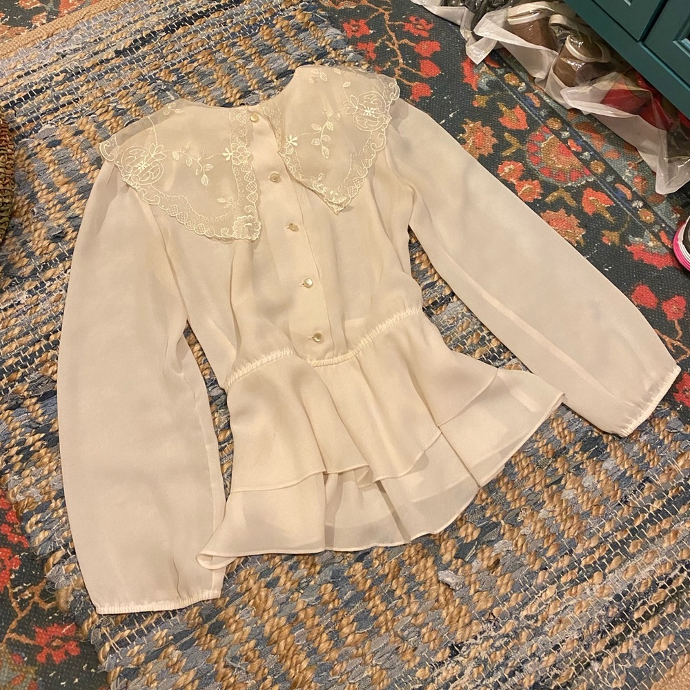 Vintage 80’s Ivory Blouse with Large Lace Collar